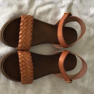 Rock and Candy, british tan sandals.